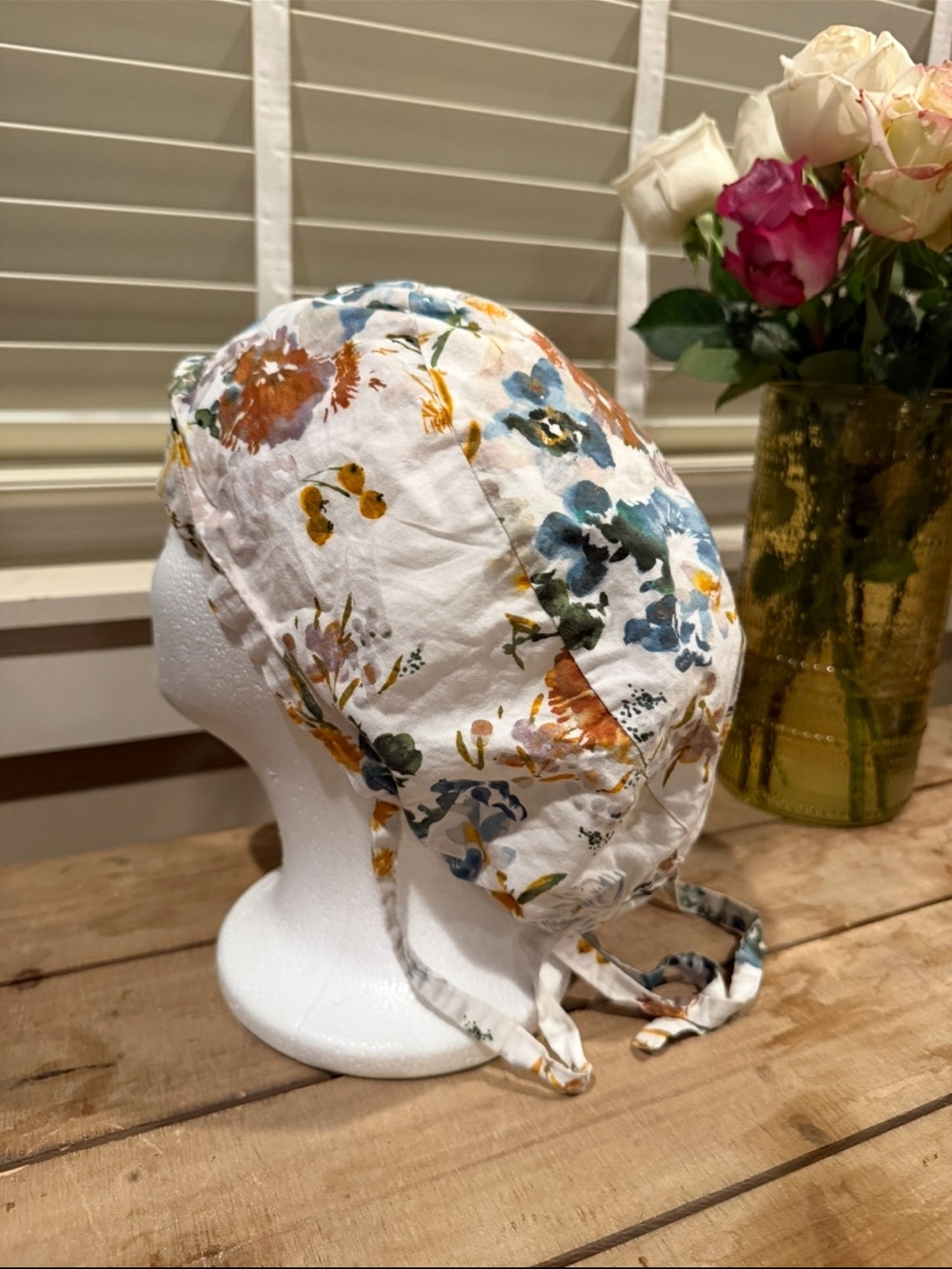 Floral scrub cap for surgery - White with Blue & Orange Print